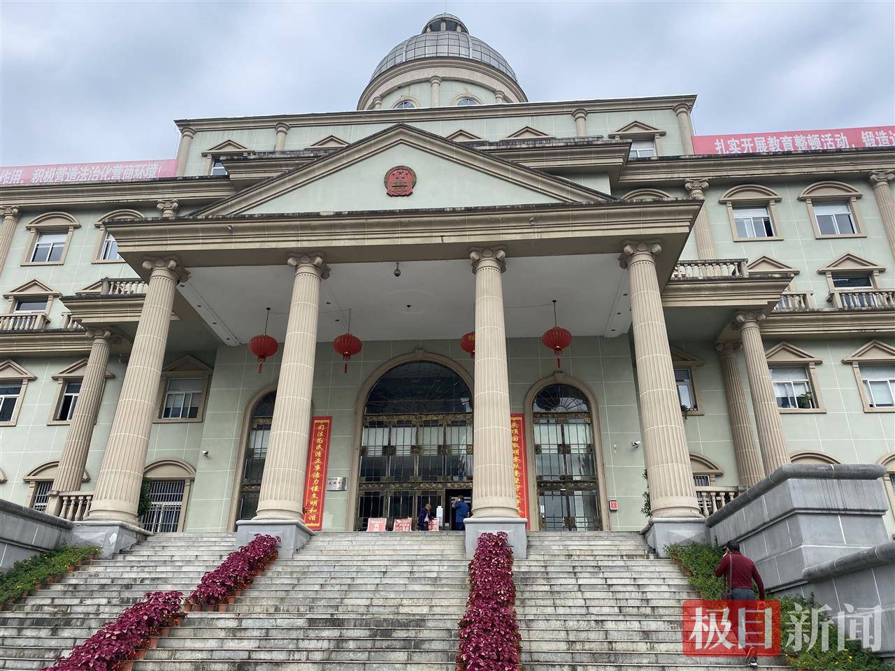 离婚时口头约定“一方不用管娃”有效吗<strong></p>
<p>方管</strong>?法院判了:方管